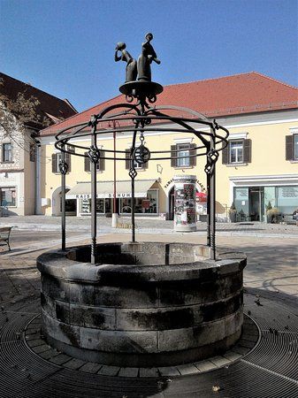 Tratschweiberbrunnen