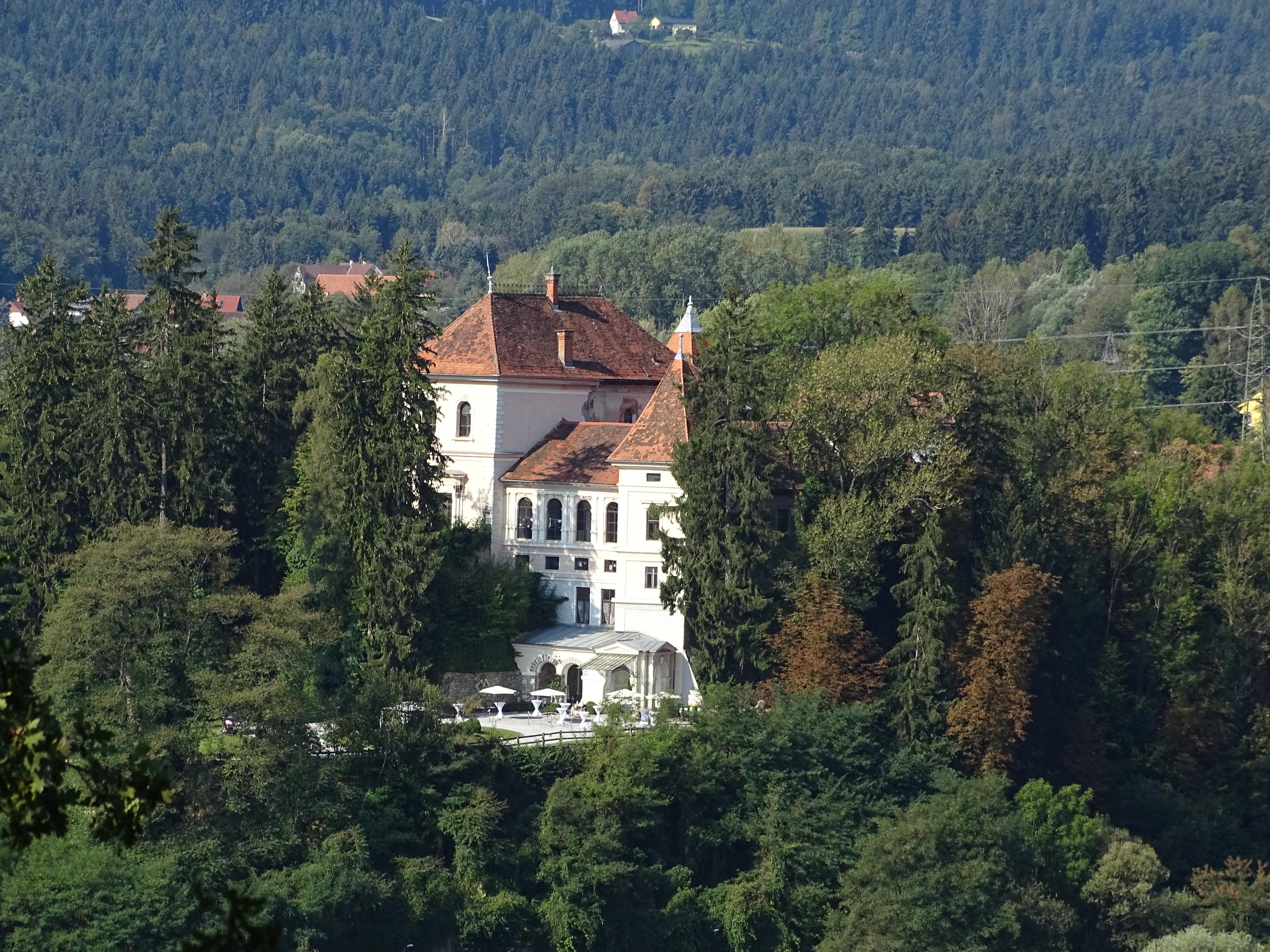 Schloss Greißenegg