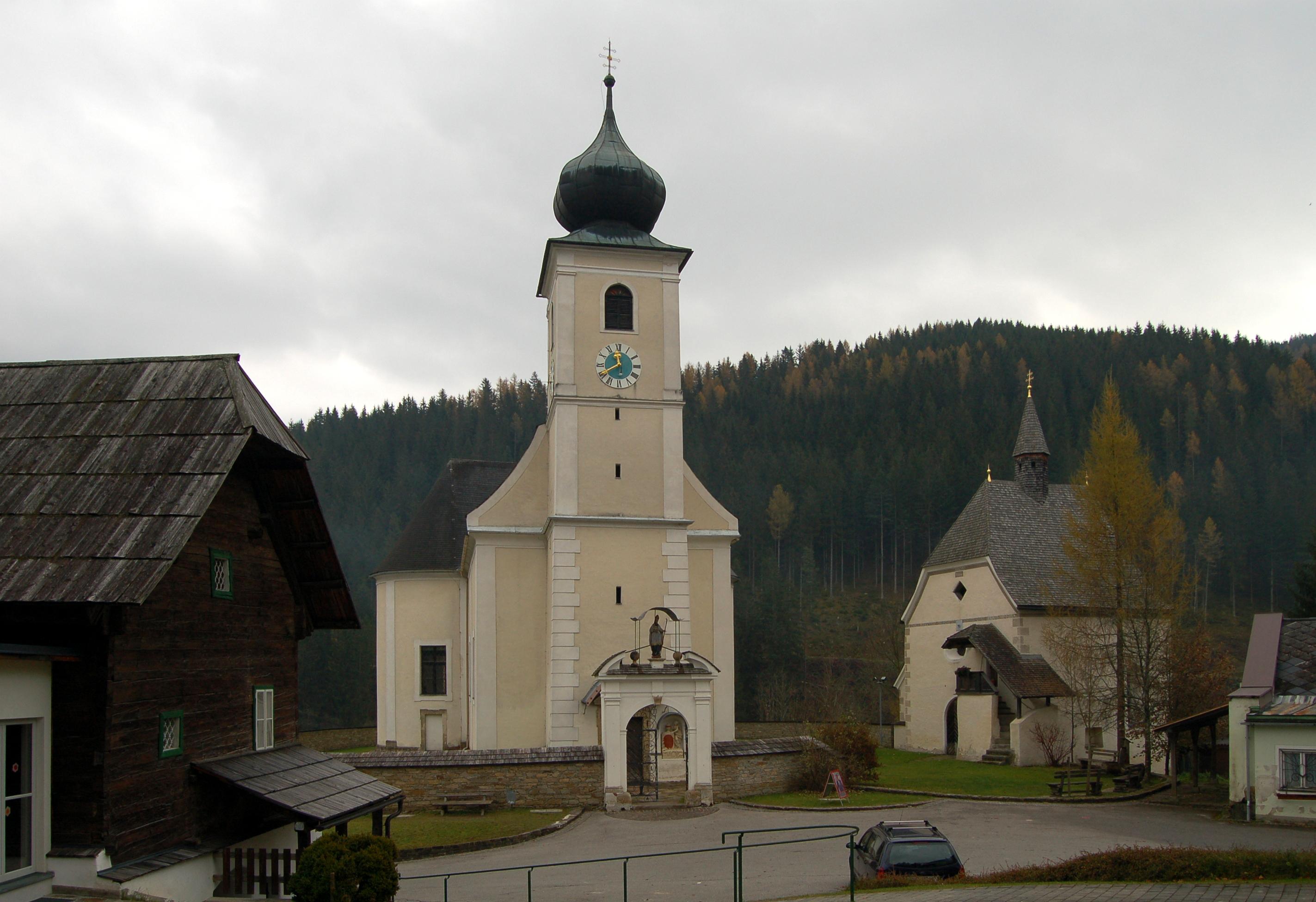 Kath. Pfarrkirche hl. Nikolaus und Kirchhofanlage