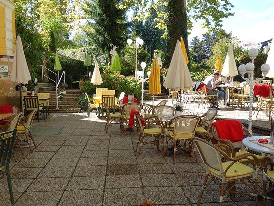 Cafe-Pension Columbia