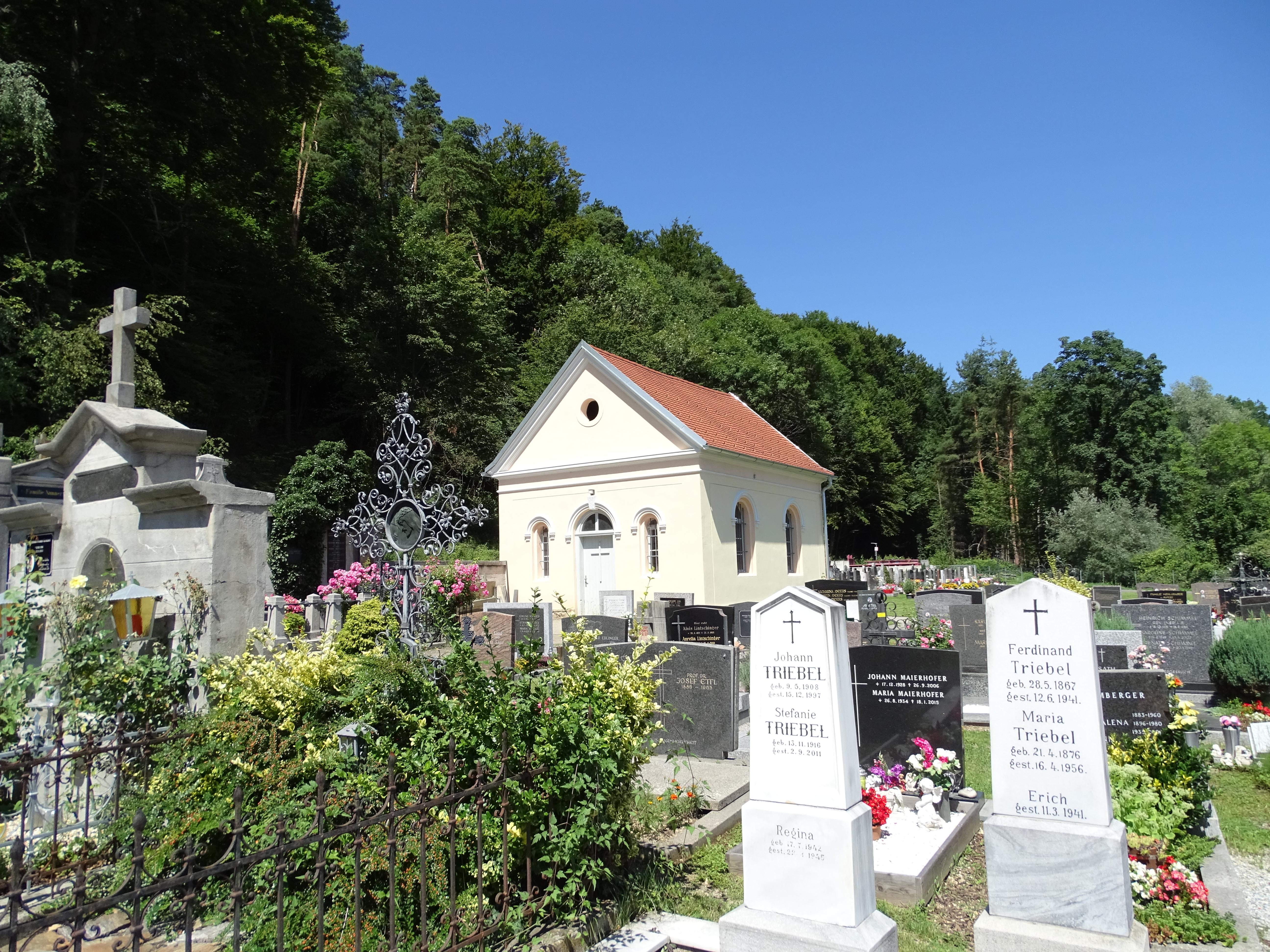 Friedhof mit Aufbahrungshalle
